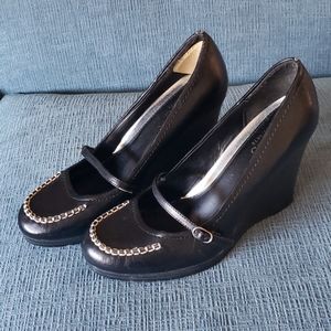 GUC Chaps Wedge heels with strap detail